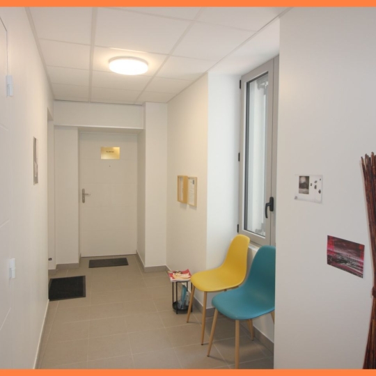  Annonces VILLETTE D ANTHON : Local / Bureau | MONTLUEL (01120) | 29 m2 | 105 000 € 