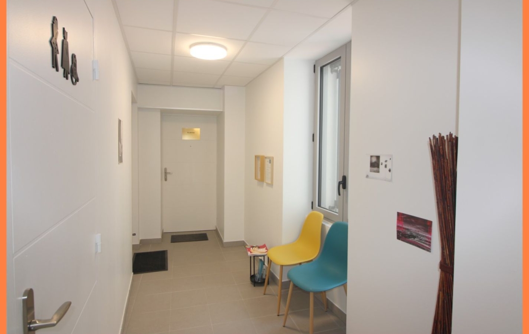 Annonces VILLETTE D ANTHON : Local / Bureau | MONTLUEL (01120) | 29 m2 | 105 000 € 